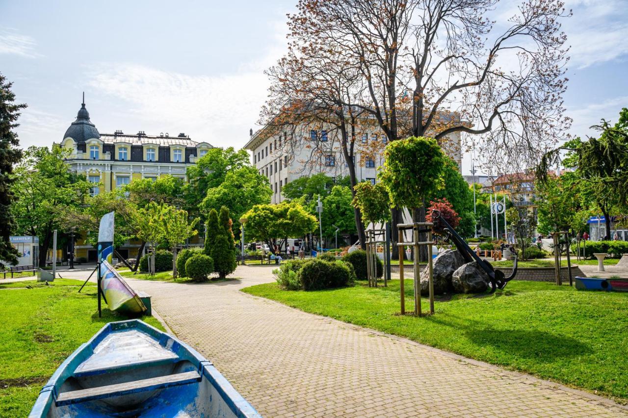 Hotel Пацо Burgas Esterno foto